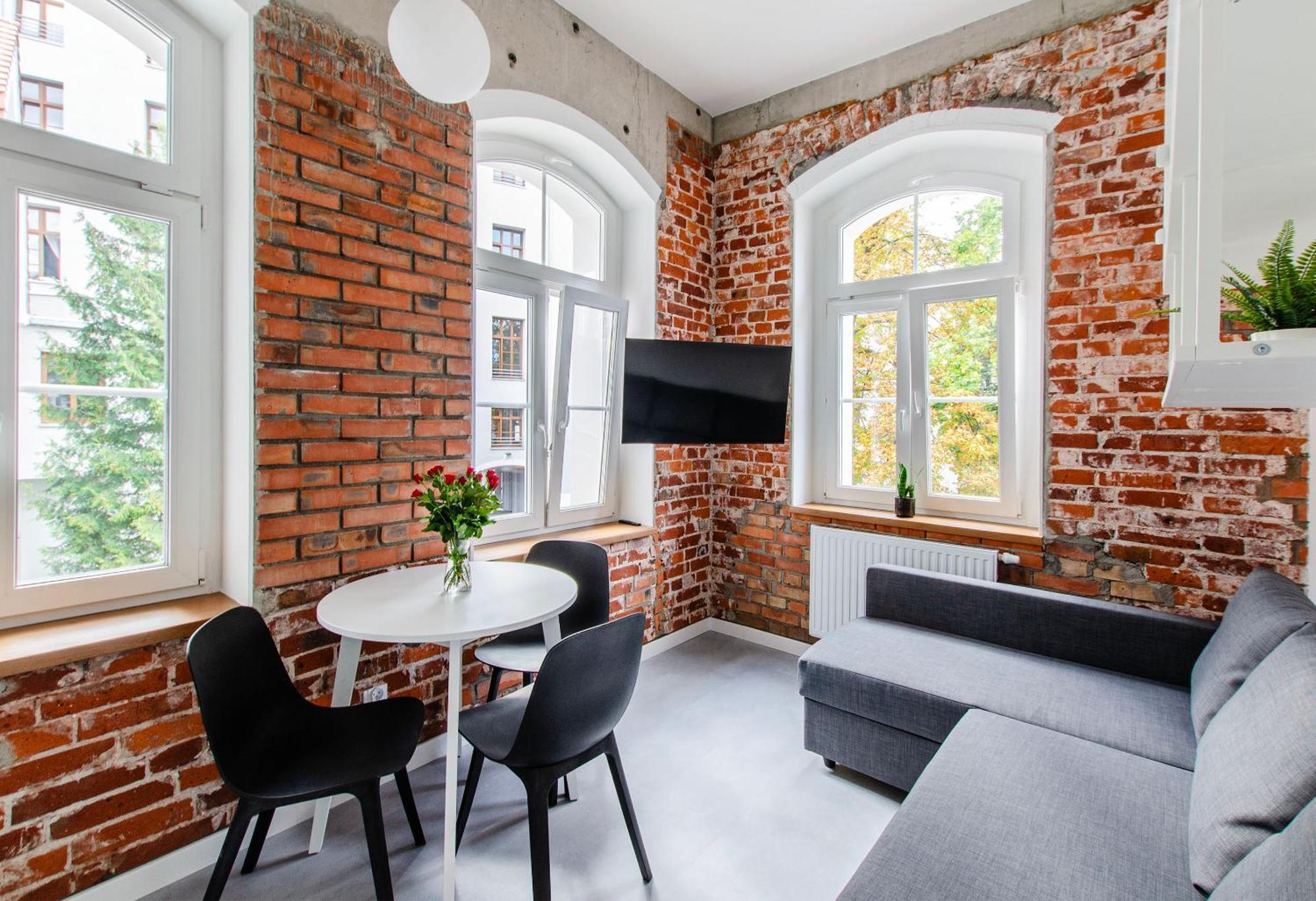 Loft City Center Apartments- Parking, Wifi, 24H Check-In - Wroclaw — Photos 2